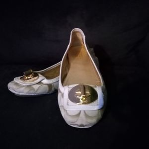 💕Coach Q480 Tan Signature Vinette Flats